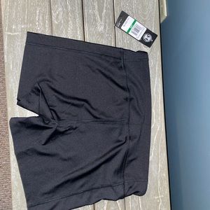 Women’s Under Armour athletic shorts. Size LG